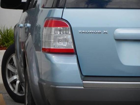 FORD TAURUS X 2008 1FMDK05W48GA42923 image